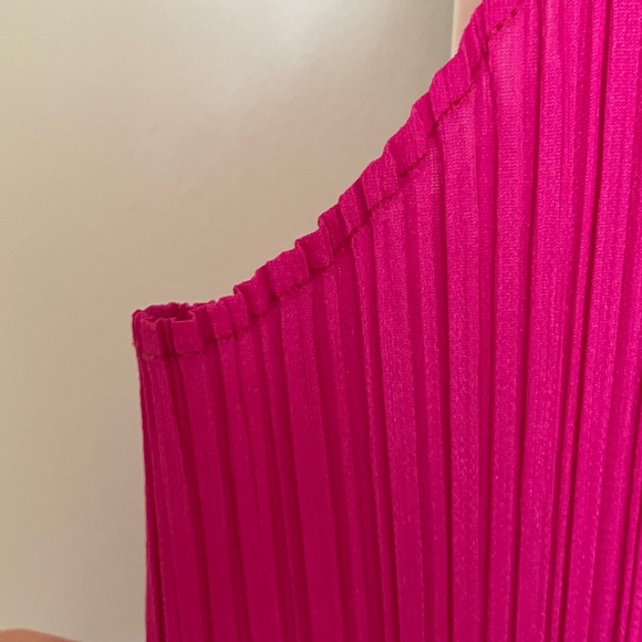 Pleats Please Issey Miyake Vibrant Pink Technical Longline Dress - Picture 6 of 10